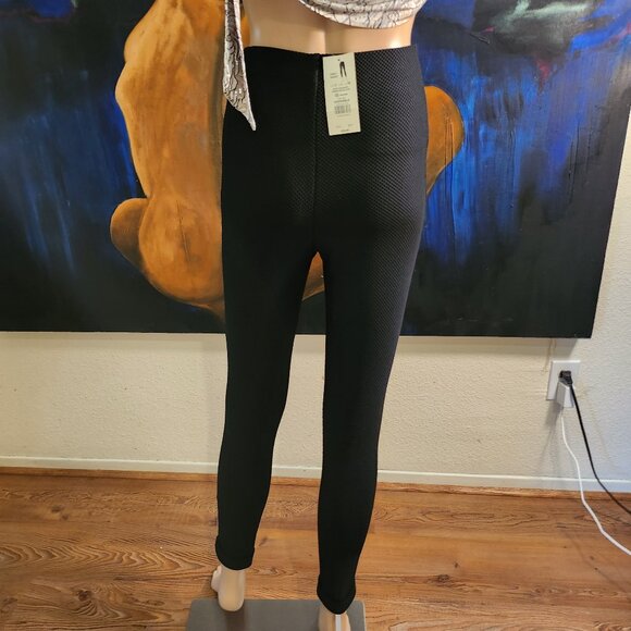 NWT - Miss Selfridge Black textured leggings - Picture 8 of 11